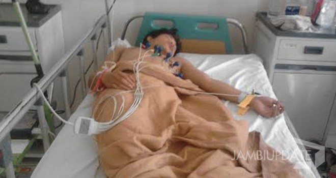 Frans saat berada di ruang ICU setelah menjalani operasi.