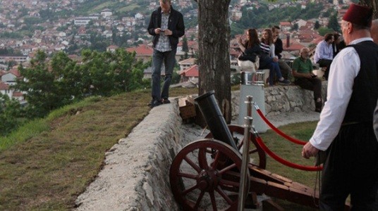 Meriam di Benteng Kuning Sarajevo, Bosnia. Foto: honestguidetobosnia