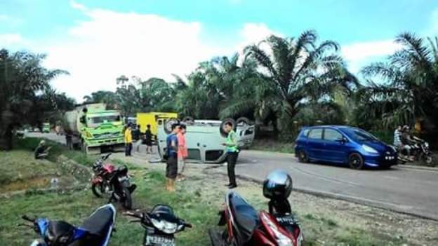 Kecelakaan beruntun yang terjadi di Pijoan sore ini (16/6)