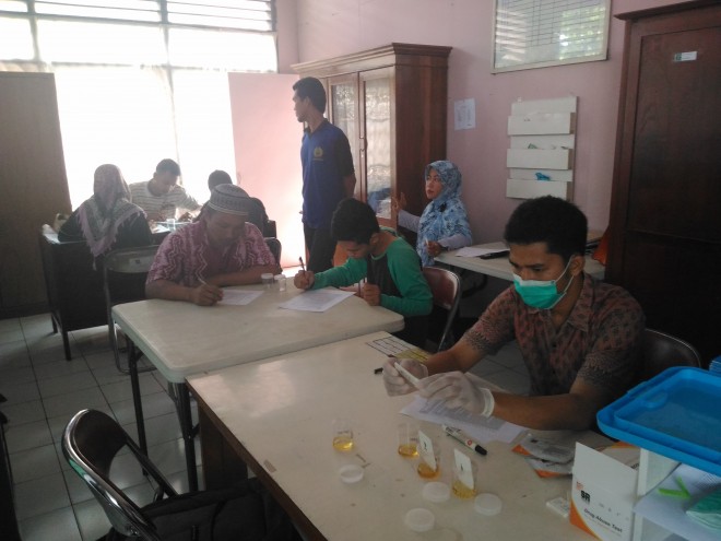 Tes urine di LP Klas IIB Muarabulian pagi ini (21/6)