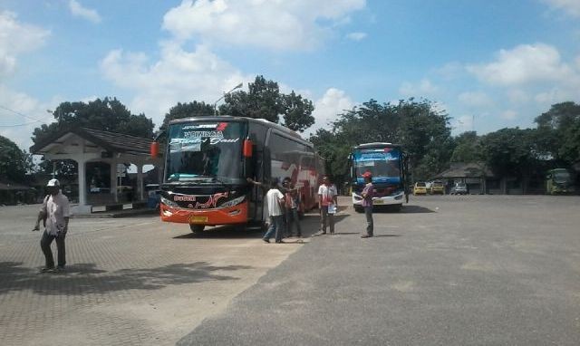Terminal Alam Barajo Kamis (23/6) masih terlihat lengang
