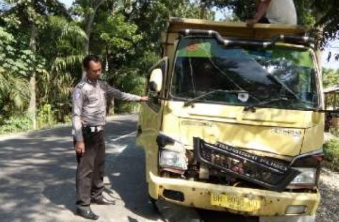 Mobil korban yang terlihat ringsek