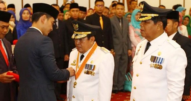Pelantikan Walikota & Wakil Walikota Sungaipenuh di Kediaman Rumah Dinas Gubernur Jambi.