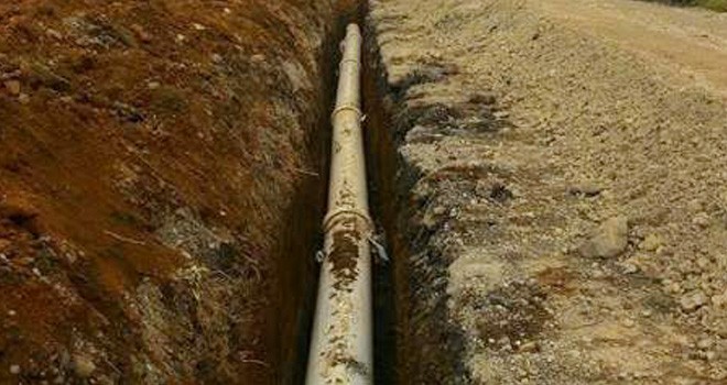 Proyek pemasangan pipa PDAM di Kayu Aro.