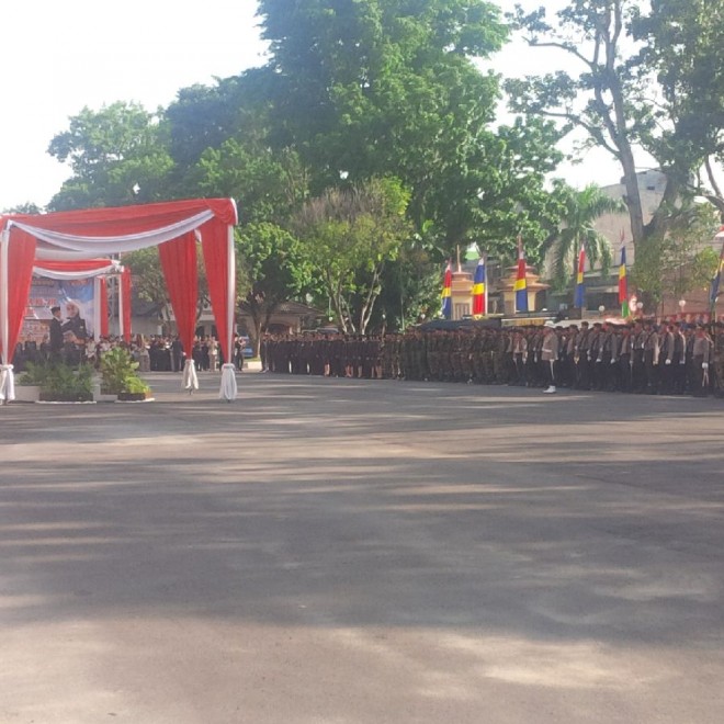 Parade dalam rangka HUT Bhayangkara