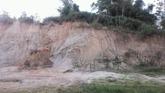 Warga berharap kepada Pemkab Kerinci agar Jalan pertanian yang berlokasi di belakang objek wisata Air Panas Semurup, diperbaiki.      