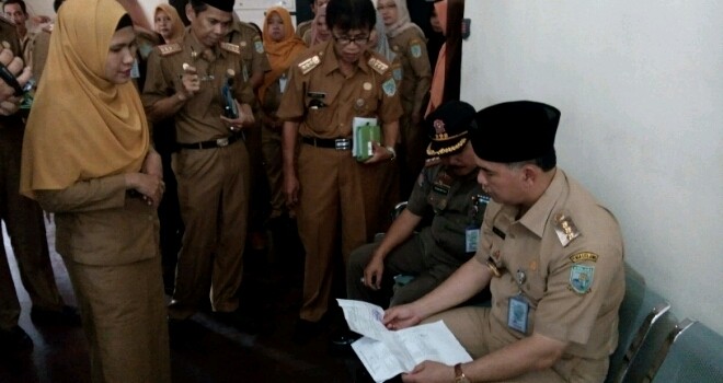 Walikota Jambi, Sy Fasha melalukan sidak.