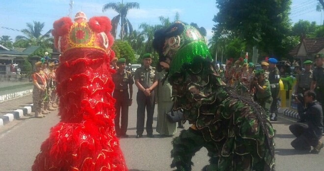 Penyambutan Danrem 042/Garuda Putih Kolonel Inf Refrizal.