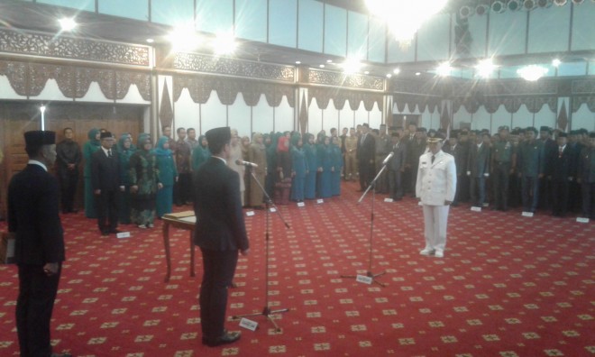 Asisten I Setda Provinsi Jambi, Kailani, dilantik oleh Gubenur Jambi, Zumi Zola.