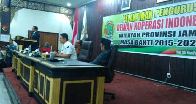 Pelantikan Pengurus Dekopin Wilayah Provinsi Jambi oleh Gubernur Jambi Zumi Zola.