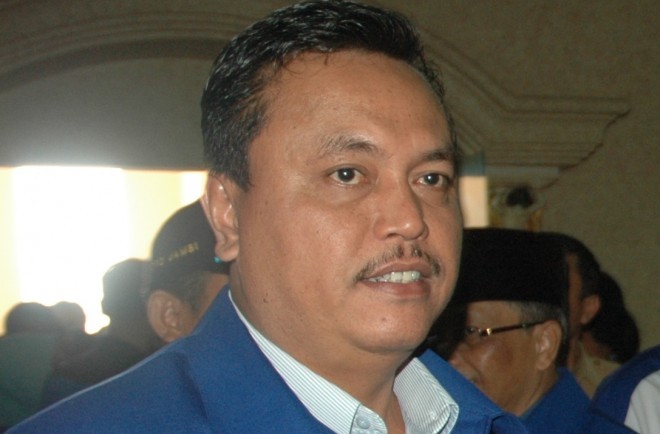 Ketua DPRD Provinsi Jambi Cornelis Buston.