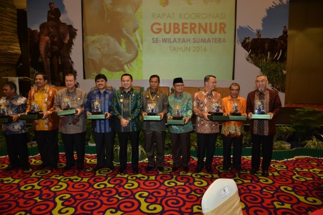 Rapat Koordinasi Gubernur se-wilyah Sumatera tahun 2016.