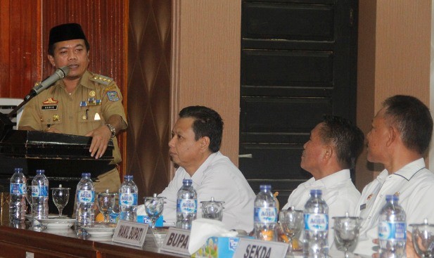 Bupati Merangin H Al Haris pimpin rapat kerja kades dan  lurah se-Merangin
