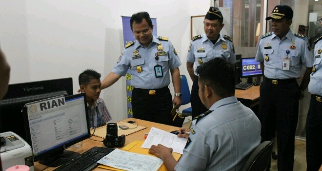 Dirjen Imigrasi Kemenkum dan HAM, Ronny F Sompie.