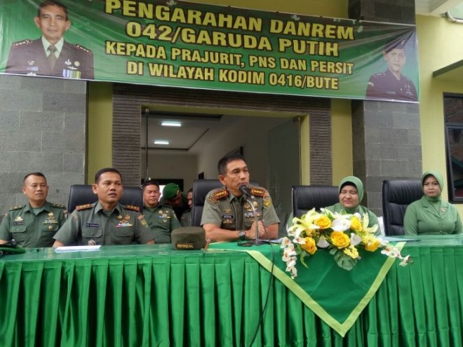 Pengarahan Danrem 042/Gapu kepada prajurit Kodim 0416/Bute.