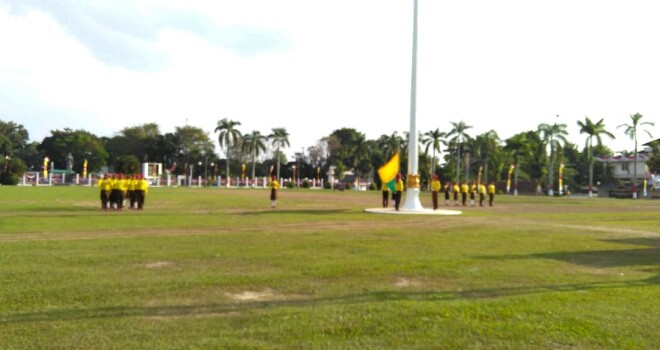 Latihan Paskibra di Lapangan Kantor Gubernur Jambi. 