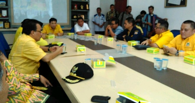 Ketua Umum Partai Golongan Karya (Golkar), Setya Novanto, berkunjung ke Graha Pena Jambi Ekspres, Selasa (24/8).