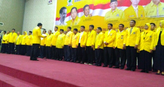 Setya Novanto, secara resmi melantik pengurus DPD I Golkar Jambi.
