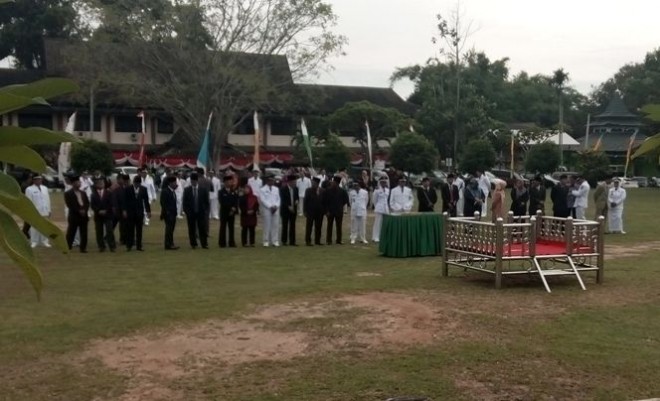 Pejabat Pemkot Jambi yang dilantik di tenga lapangan balai kota pagi ini (25/8)