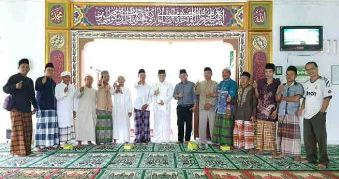 Ivan Wirata (IW) Safari Jumat di Masjid AL -MUHAJIRIN.