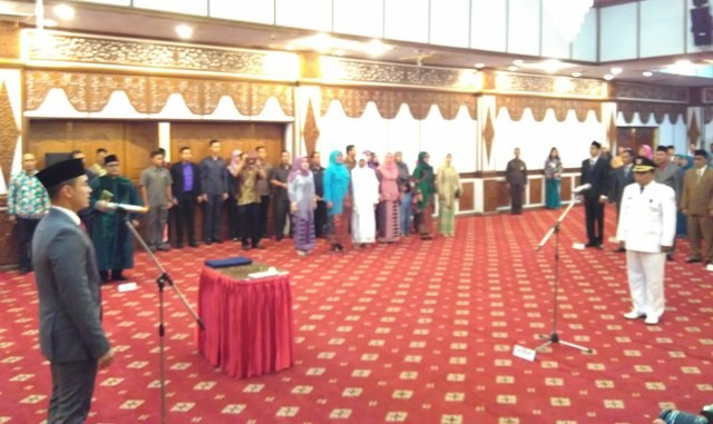 Gubernur Zumi Zola melantik Agus Sunaryo sebagai Pj Bupati Tebo malam ini (27/8)