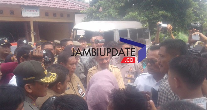 Negosiasi warga dengan Pemprov Jambi