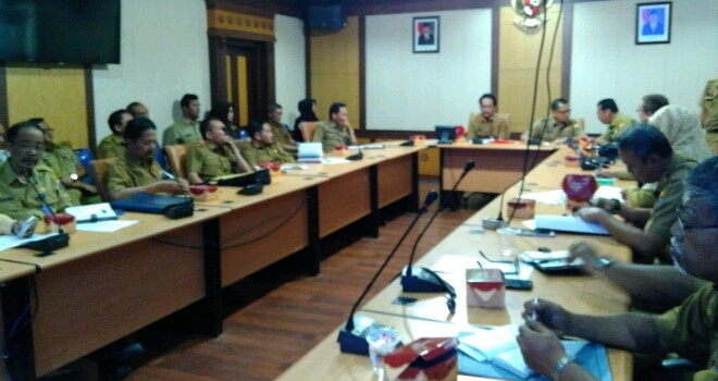 Rapat penyusunan rencana kerja Tim Restorasi Lahan Gambut Provinsi Jambi. 