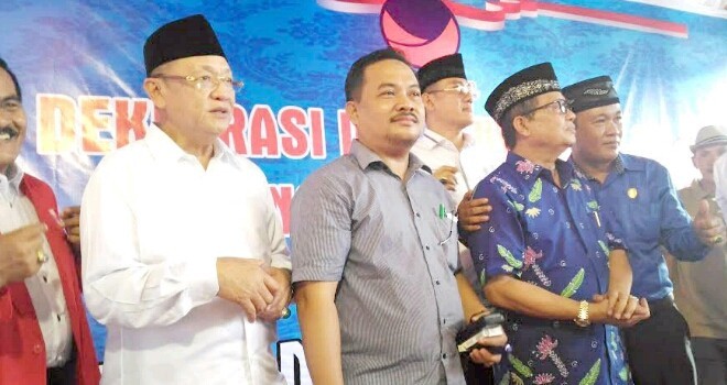 Hamdi bersama Wagub Fachori Umar & Cek Endra.