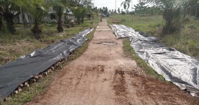 Peningkatan jalan di depan Kantor Lurah Sabak Ulu yang dikeluhkan anggota Dewan.