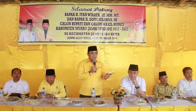Pasangan Idola saat melakukan sosialisasi dengan kader Golkar beberapa waktu lau.