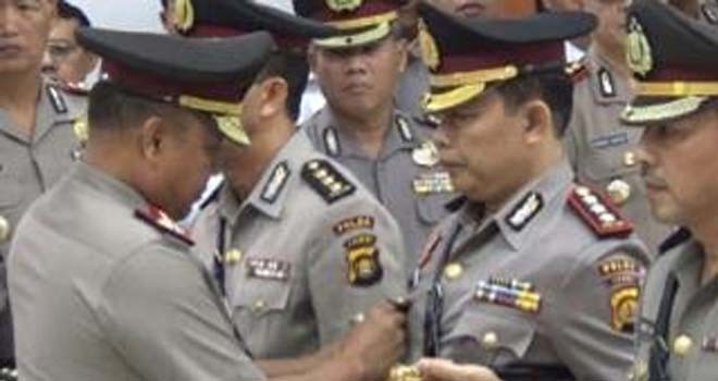 Kapolda saat pimpin Setijab lima pejabat utama Polda Jambi.