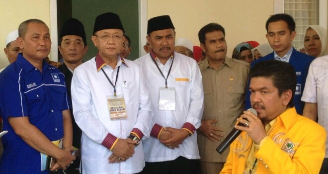 Cek Endra dan kandidat wakilnya Hillalatil Badri (CE-Hillal), mendaftar ke KPU Sarolangun.