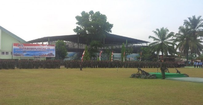 Upacara HUT TNI ke 71 ini dipimpin langsung Komandan Korem, Kolonel Inf Refrizal. Kemudian dihadiri sejumlah pejabat Rabu (5/10)