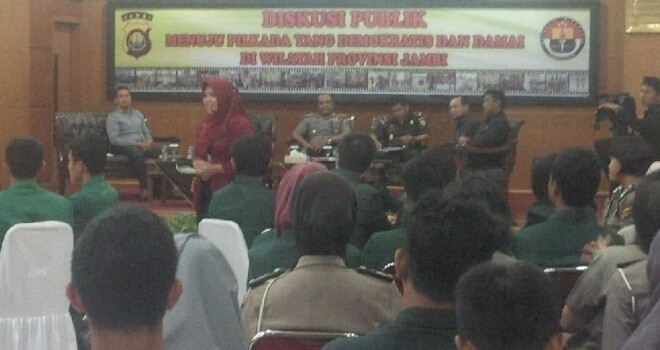 Bidang Humas Polda Jambi menggelar diskusi publik menuju pilkada demokratis di gedung siginjai, Kamis (6/10) pagi.