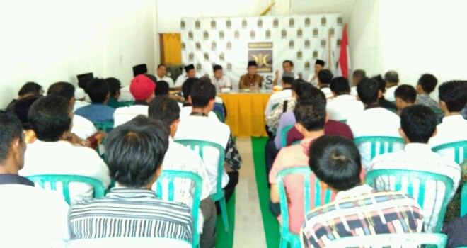 DPD PKS saat mensosialisasikan Pasangan Idola sebagai Calon Bupati dan Wakil Bupati yang didukungnya pada Pilkada Muaro Jambi 2017.