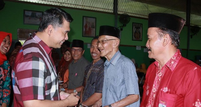 Walikota Fasha Serahkan Insentif RT dan Bonus MTQ.