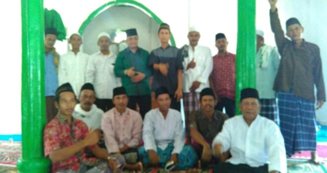 ri jumat calon bupati Ivan Wirata.