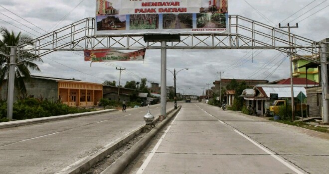 Jalan 2 jalur Kuala Tungkal. <i>Foto - Net</i>