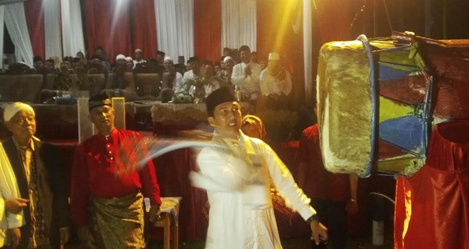 Pembukaan MTQ Tingkat Kecamatan Pelawan oleh Pj Bupati Sarolangun, Arief Munandar, SE di Lapangan Desa Lubuk Sepuh.