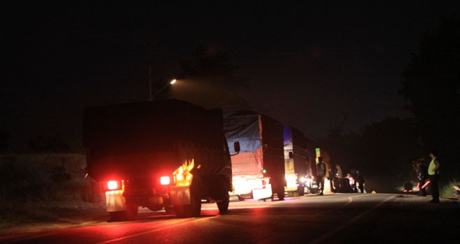 Truk yang mengangkut batubara menuju Pelabuhan Talang Duku.