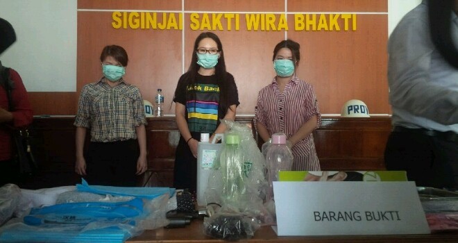 Tiga wanita muda yang diamankan Anggota Subdit I Direktorat Reserse Kriminal Khusus Polda Jambi.