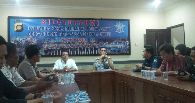  Silaturahmi Keluarga Besar Ditlantas Polda Jambi dengan Wartawan & LSM se Kota Jambi.