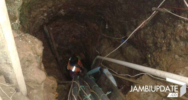 Lobang jarum tambang emas ilegal di Merangin. <i> Foto : Dok. JE </I>