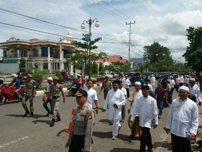 Massa demo Ahok di Muara Bungo.