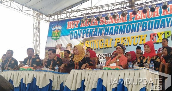 Acara pekan harmoni budaya dan sungai penuh expo 2016.