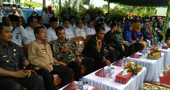 Gubernur Jambi, Zumi Zola bersama sejumlah Bupati di Provinsi Jambi Hadir dalam peresmian Kantor Imigrasi kelas IIIA Kerinci.