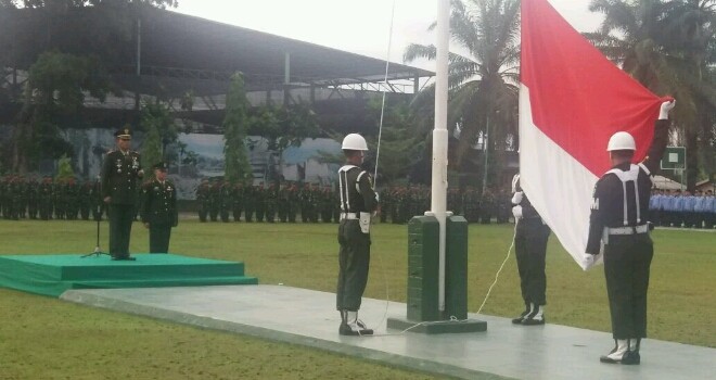 Upacara peringatan Hari Pahlawan di Makorem 042/Gapu.