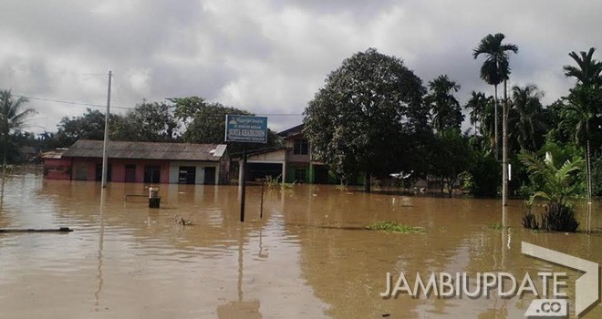 Banjir di wilayah hulu Kabupaten Tanjung Jabung Barat.