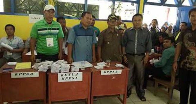 Panitia Pilkades Bunga Tanjung, Kecamatan Sitinjau Laut, Kerinci. Foto : Ist
