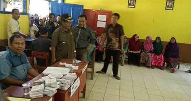 Panitia Pilkades Bunga Tanjung, Kecamatan Sitinjau Laut, Kerinci. Foto : Ist